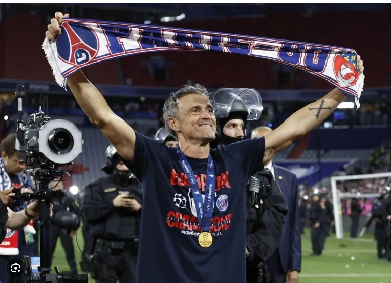 so-do-psg-sieu-doi-hinh-lam-mua-lam-gio-tu-2024-2026-1111111