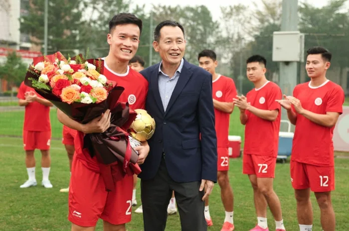 tieu-su-danh-thu-cau-thu-nguyen-hoang-duc-000a